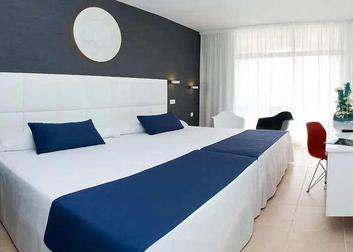 Hotel Evenia Olympic Garden 4*