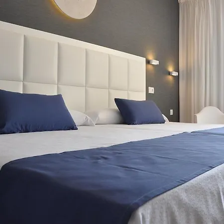 Hotel Evenia Olympic Garden 4*
