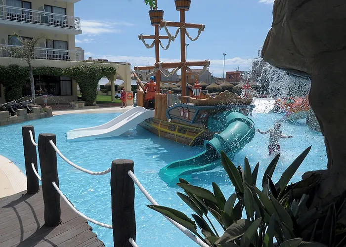 埃文尼亚奥林匹克花园酒店 滨海略雷特