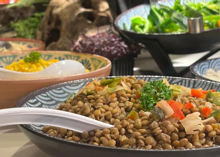 埃文尼亚奥林匹克花园酒店 4* 滨海略雷特