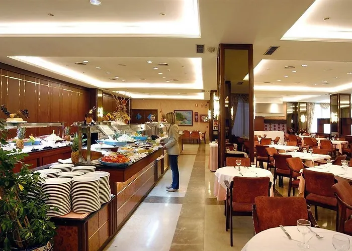 埃文尼亚奥林匹克花园酒店 滨海略雷特