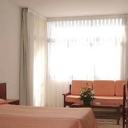埃文尼亚奥林匹克花园酒店 4*